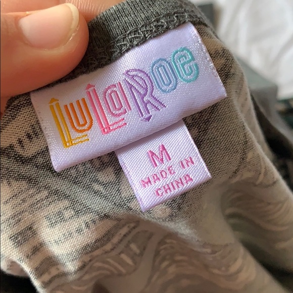 LulaRoe Randy Shirt - Picture 3 of 6